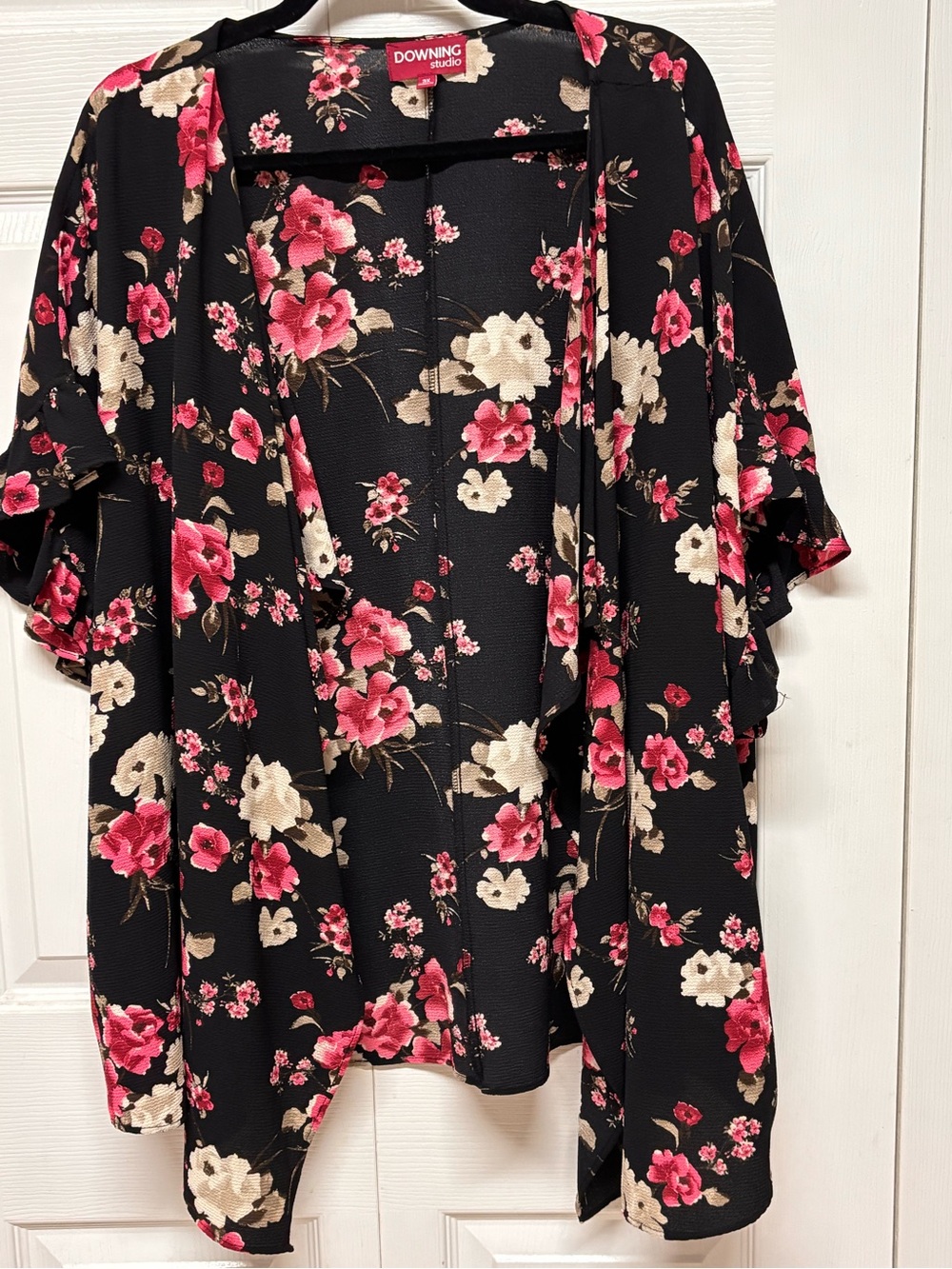 Downing Studio Black Floral Open-Front Kimono - Pink & Cream Flowers